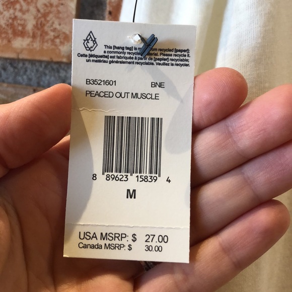 NWT Volcom muscle tank - Picture 4 of 4